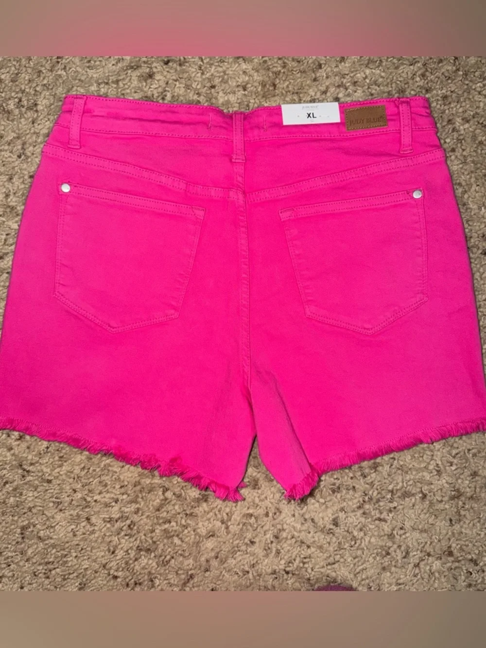 NWT JUDY BLUE MID RISE HOT PINK RAW HEM BUTTON UP STRETCH SHORTS / SIZE XL - Picture 2 of 6